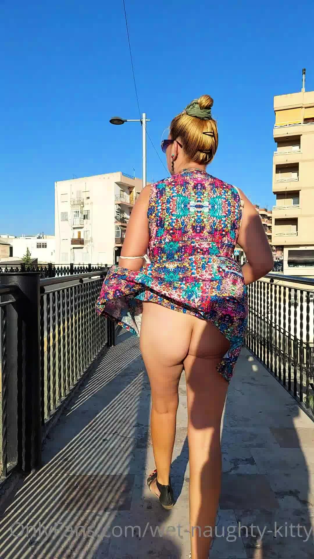 Street Voyeur Follows A Pantyless Milf With A Fabulous Ass Video at Porn photo