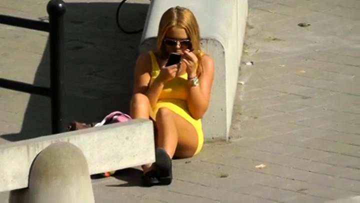 Upskirt Voyeur Sexy Legs - Striking Blonde Teen With Sexy Legs Voyeur Upskirt Outside Video at Porn Lib